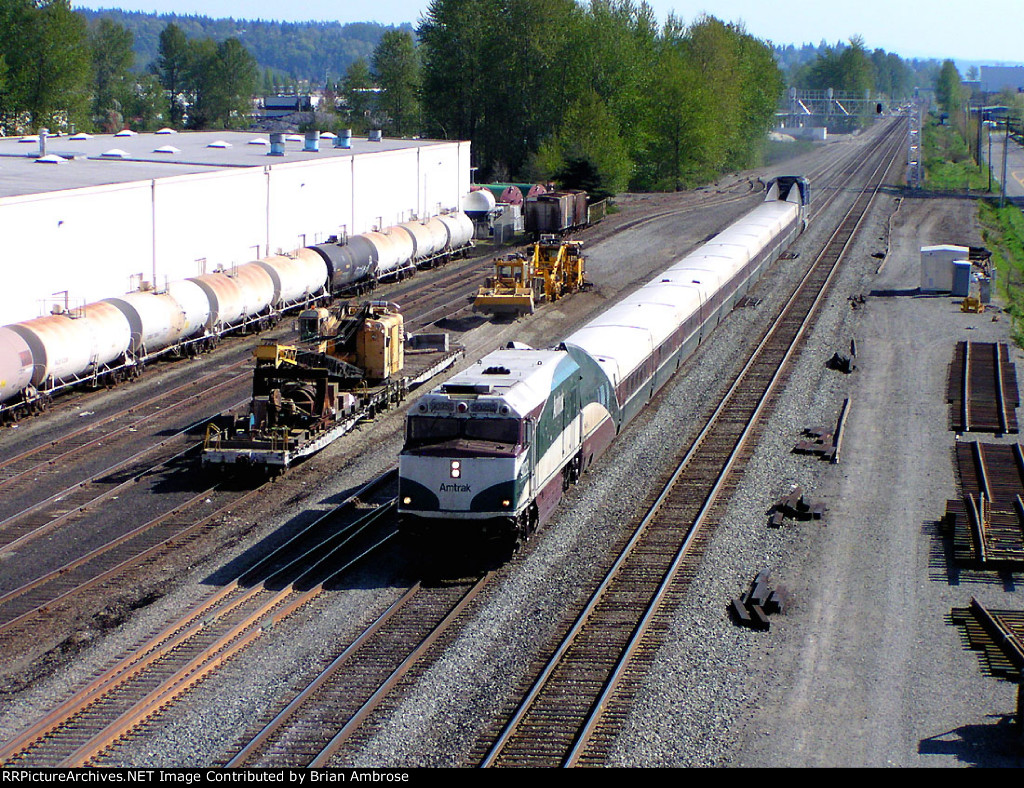 Amtrak 90252 East  (north)